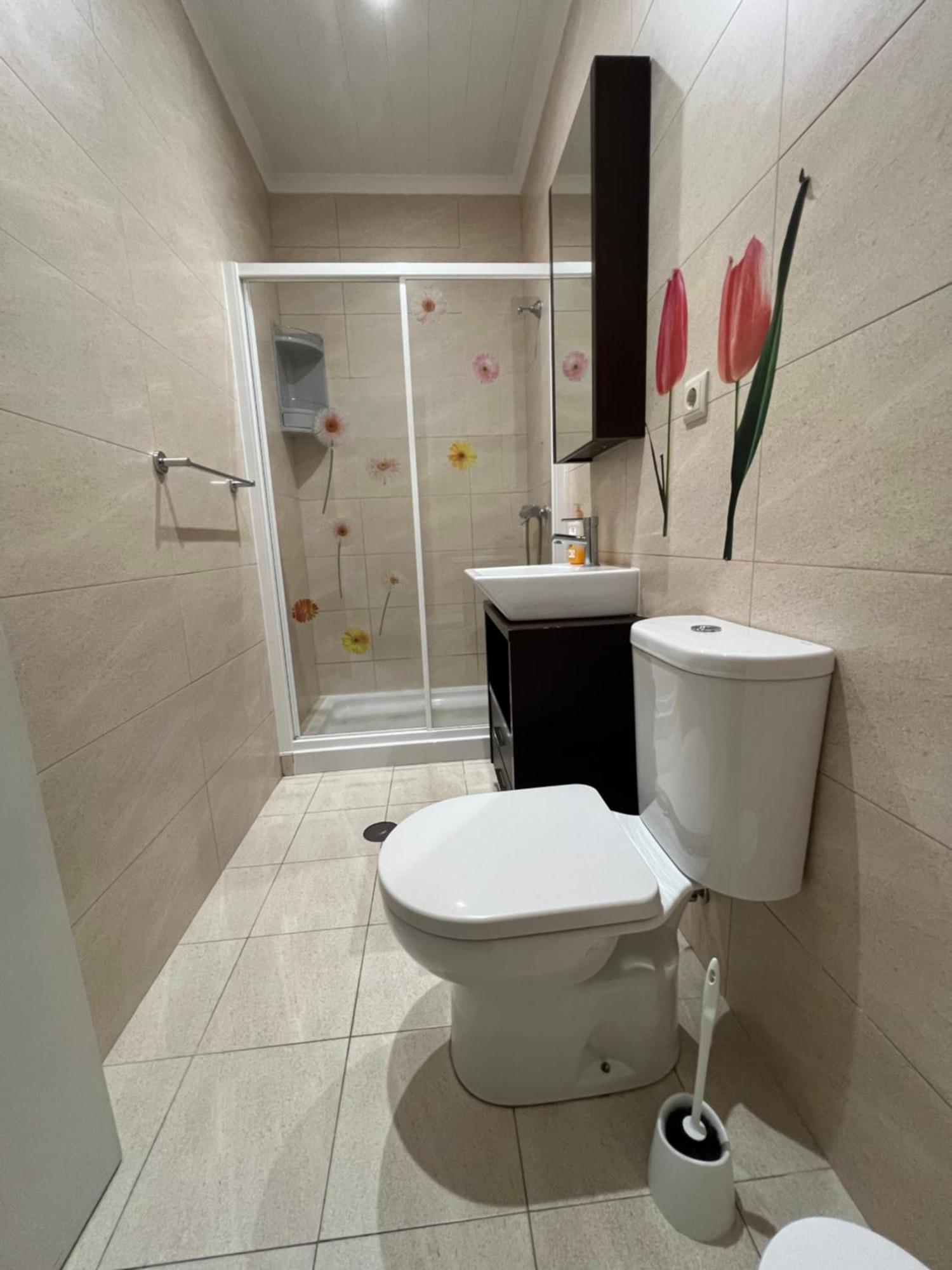 Casa A 2 Minutos A Pe De Piscina Natural Ponta Delgada Exterior foto